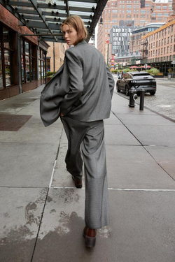 ZARA ШИРОКИЕ БРЮКИ С ЗАЩИПАМИ, ЧЕРНЫЙ/ЭКРЮ