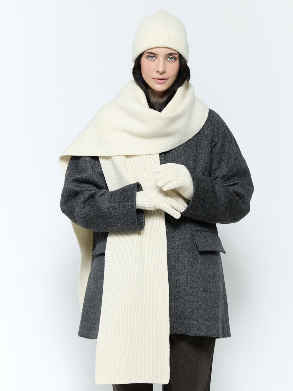 Перчатки в рубчик из объемной шерсти