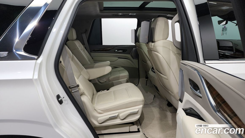 Cadillac Escalade 5 Generation 6.2 (05.2022)