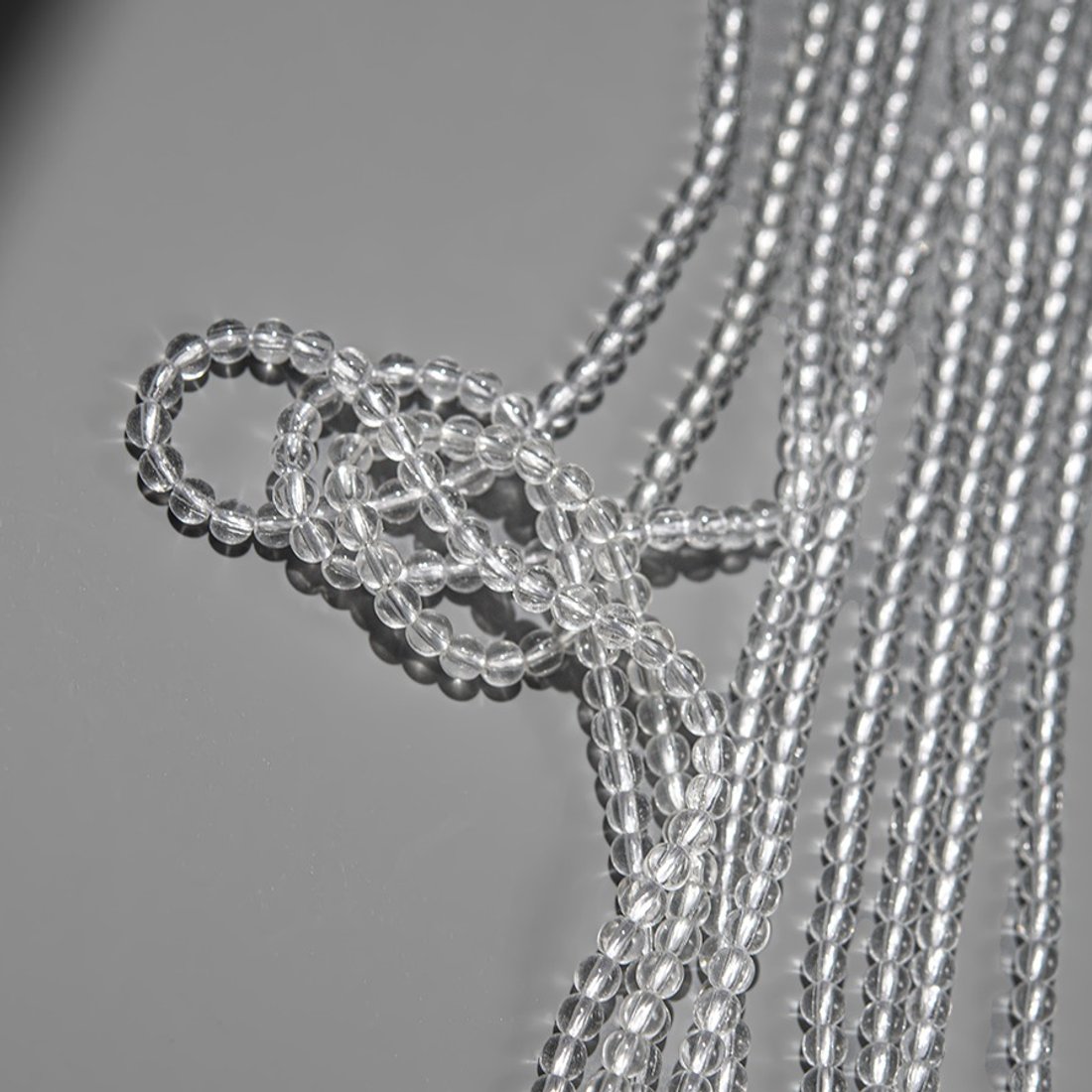 Шпинель синтетическая "Горный хрусталь", 2,2мм, шар