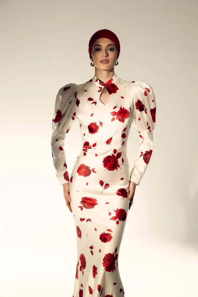 Джианнетта макси (Giannetta maxi), платье макси из молочного атласа с цветочным принтом