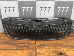 Решетка радиатора Skoda Rapid 1 12-20 Б/У Оригинал 5JA853668
