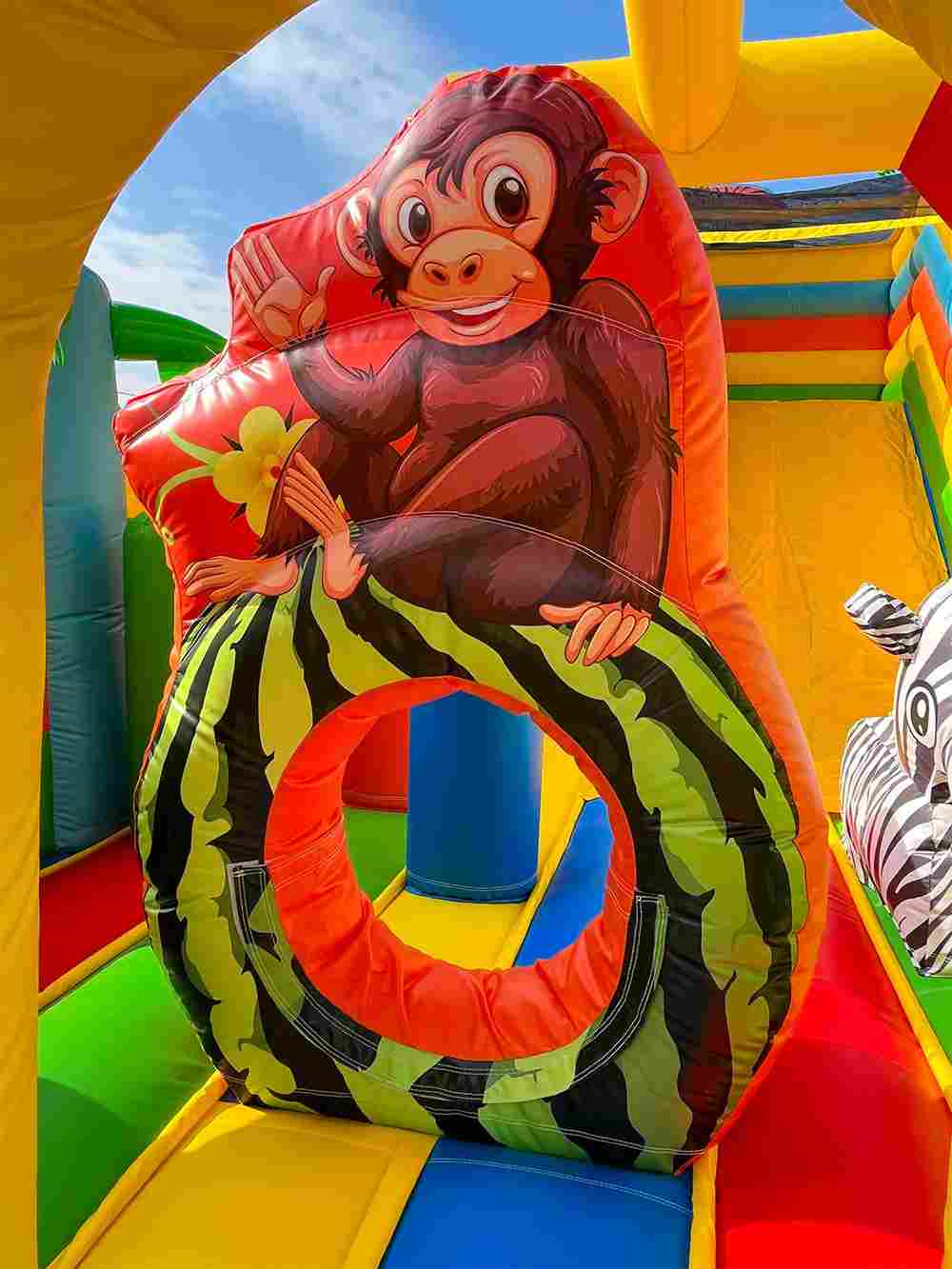 Коммерческий надувной батут «Приключение в мире животных 3», 8*4*5 м.