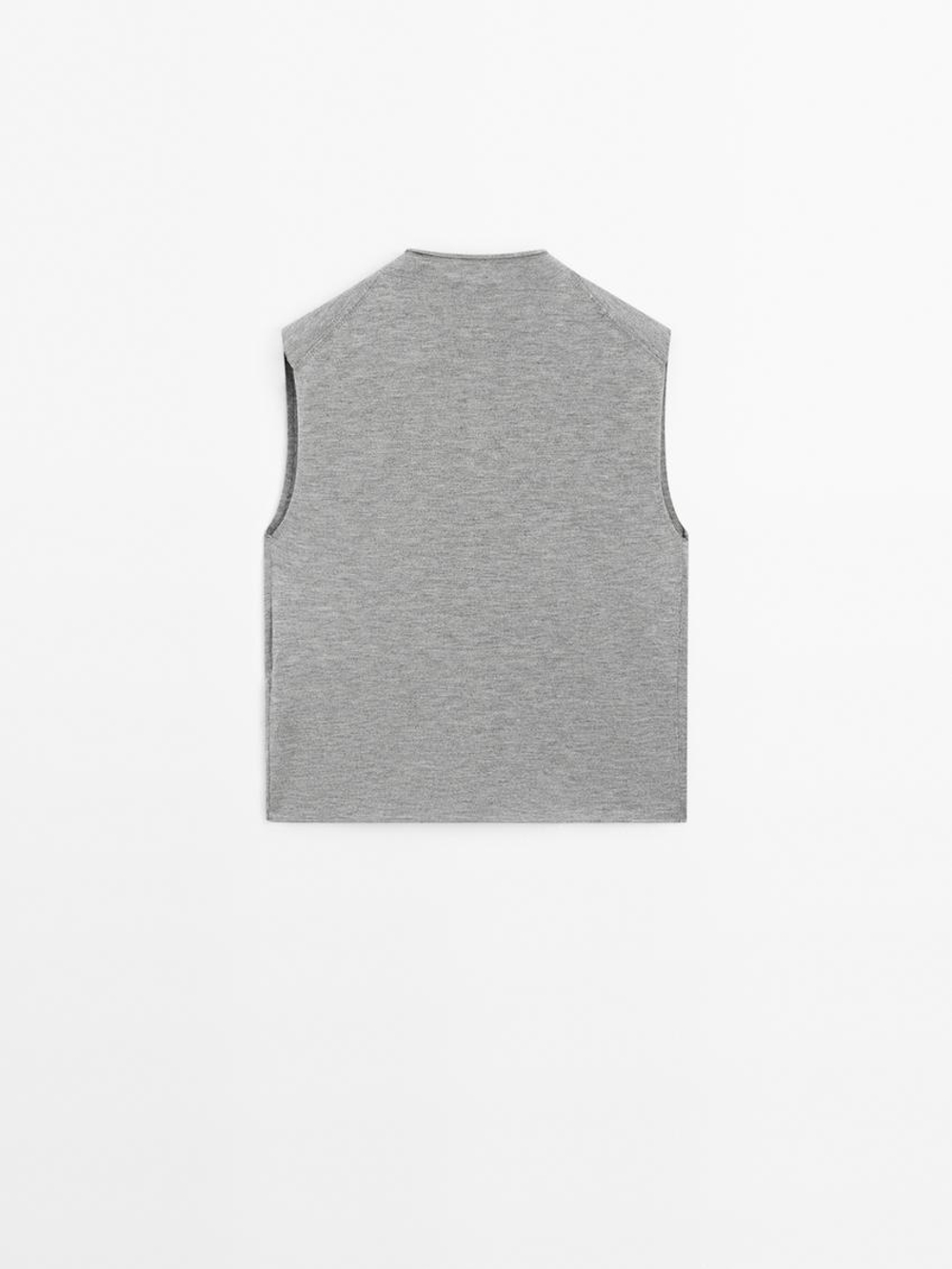 Massimo Dutti Укороченный трикотажный жилет из смесовой шерсти, серый