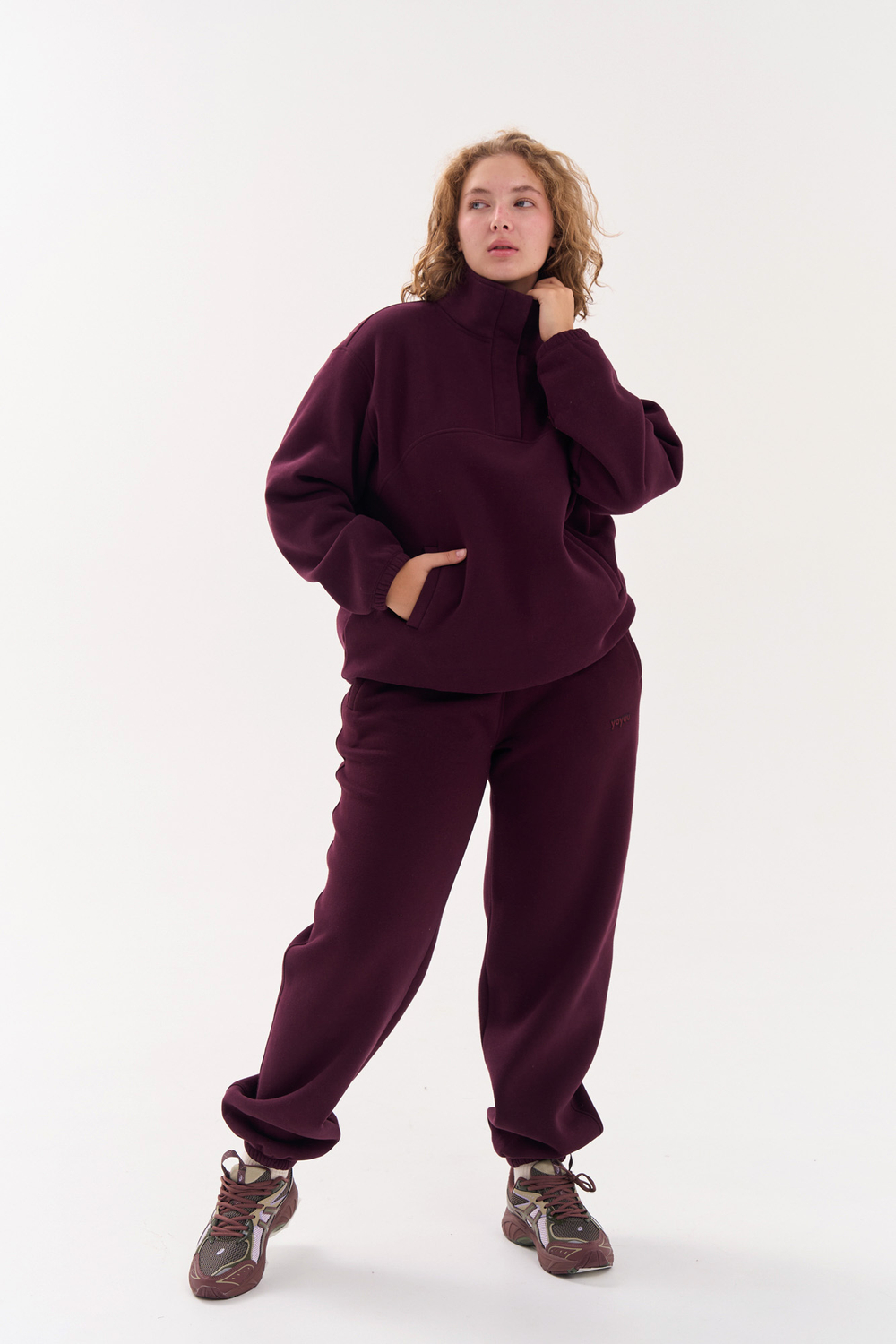 Худи из футера с начесом в винном цвете