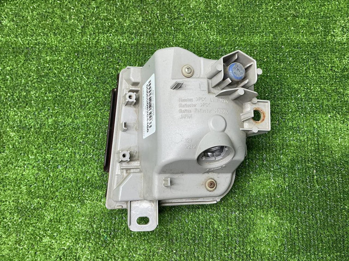 ПТФ левый Toyota Land Cruiser 200 (2015-2021)