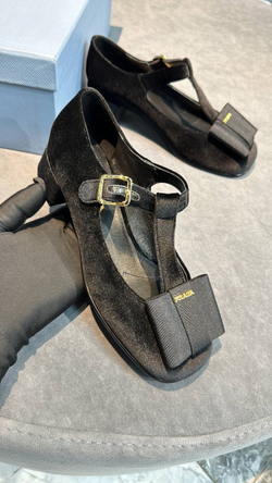 Туфли Prada