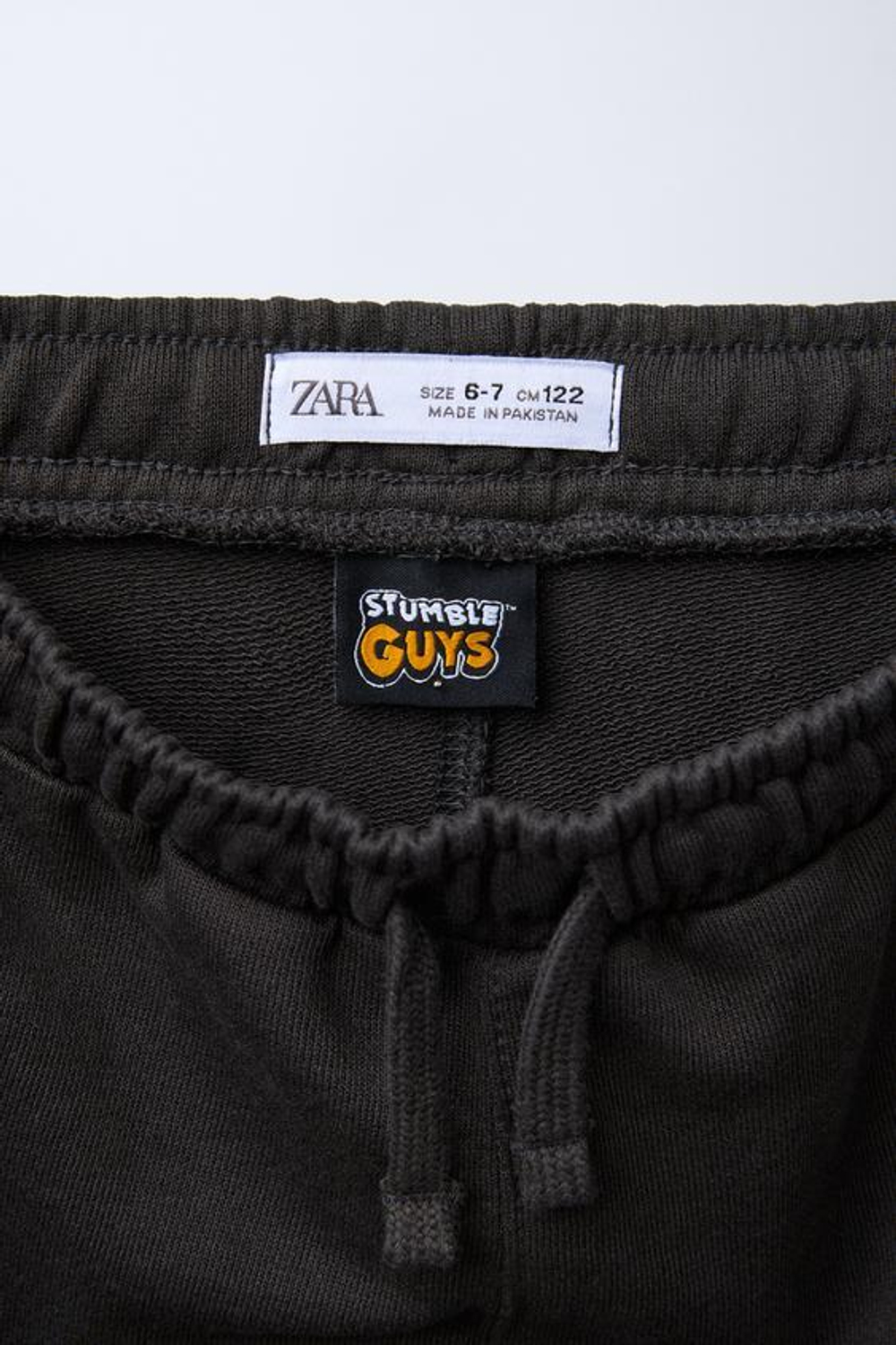 ZARA ДЖОГГЕРЫ STUMBLE GUYS ©NINTENDO, АНТРАЦИТОВО-СЕРЫЙ