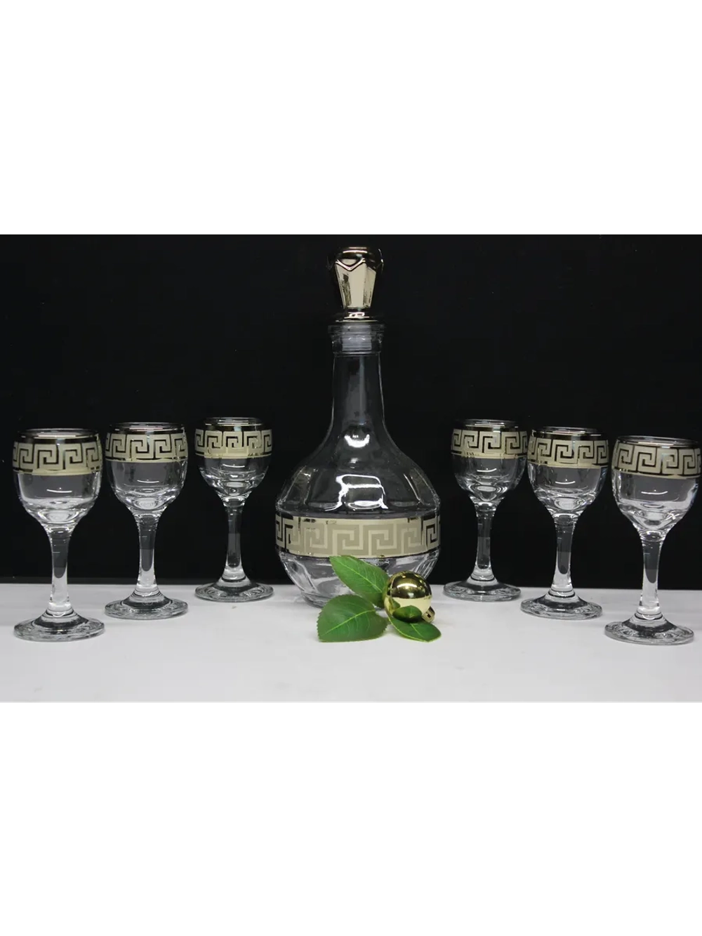 Набор рюмок для водки и графин