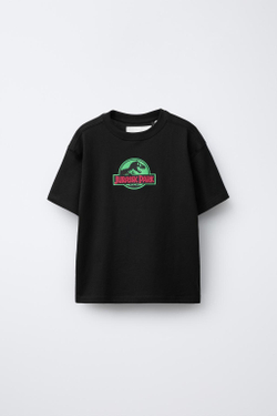 ZARA ФУТБОЛКА С РЕЛЬЕФНЫМ ПРИНТОМ JURASSIC PARK ©, ЧЕРНЫЙ