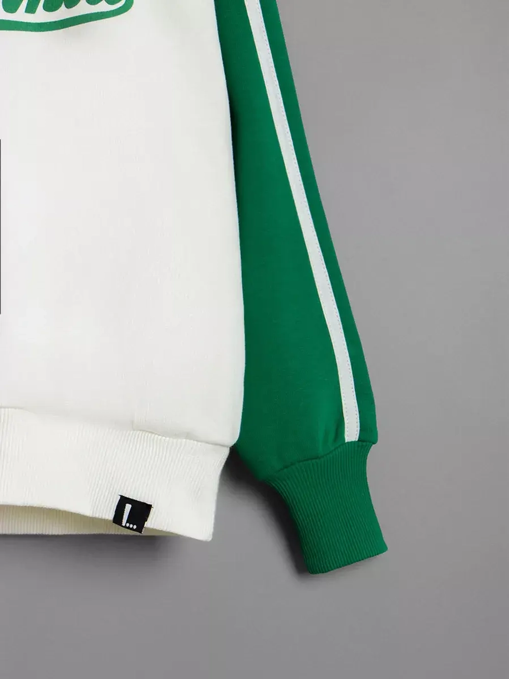 Спортивный костюм для мальчика в школу