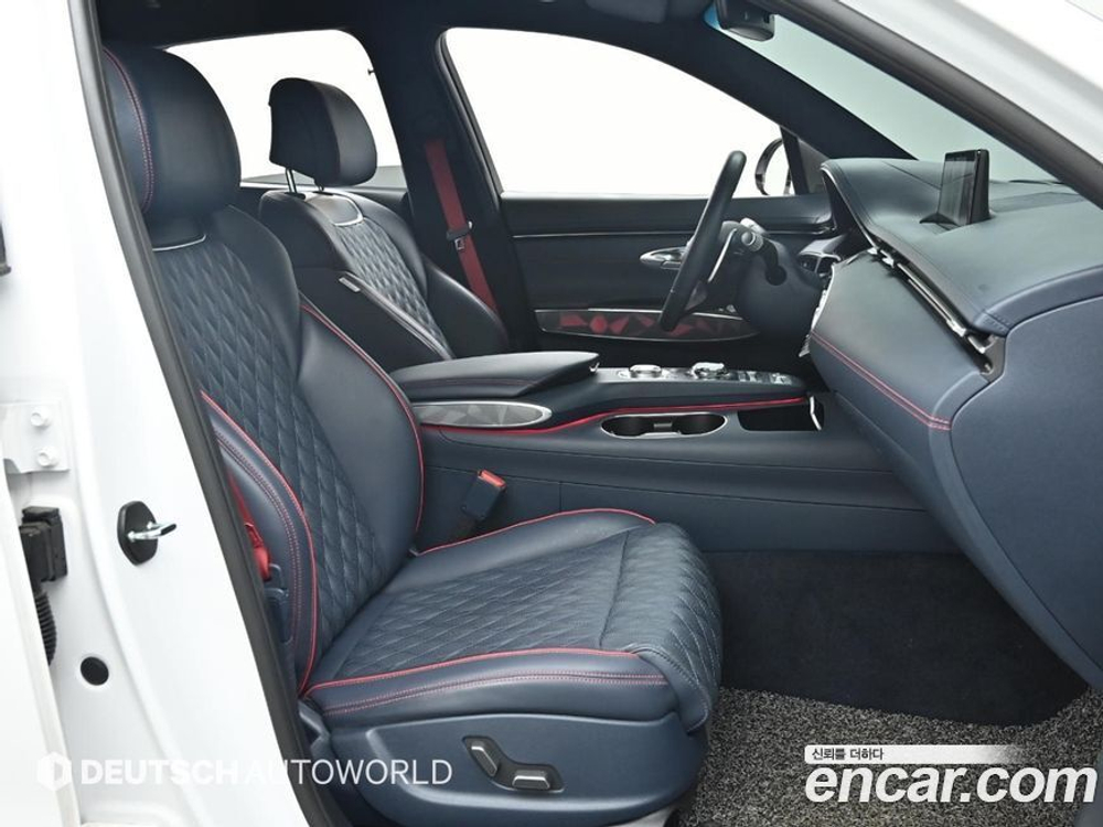Genesis GV70 2.5T Бензин AWD (08.2021)