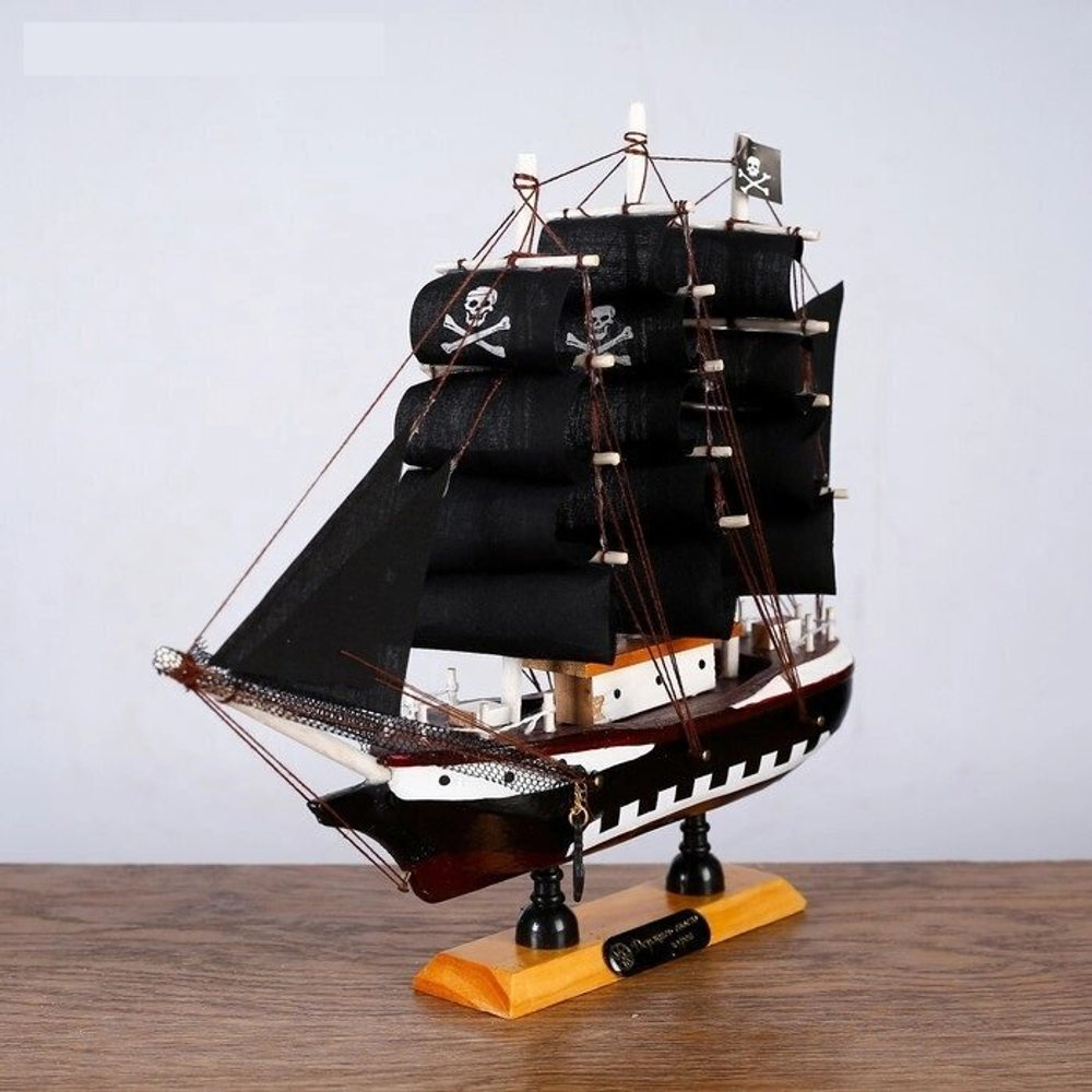 Корабль "Аризона", 24*6*22 см, пиратский, черные паруса