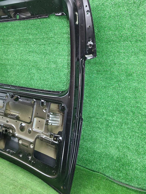 Крышка багажника Hyundai Staria (2021-н.в.)