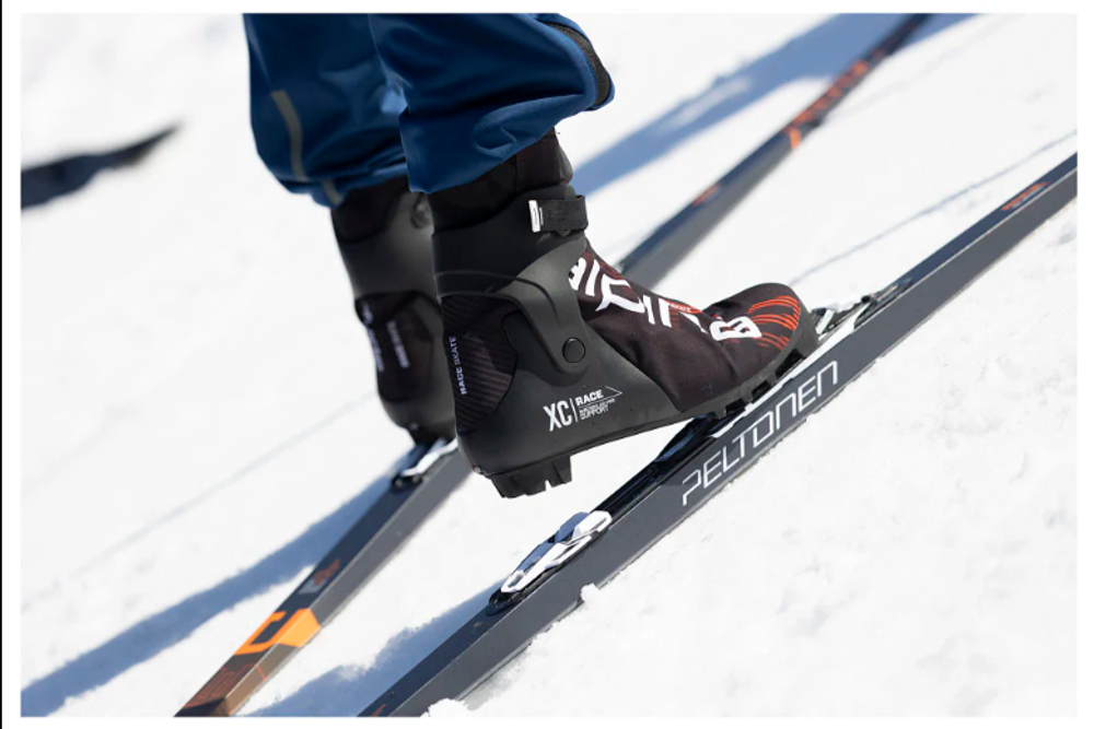 Спортивные лыжные ботинки Alpina Race Skate для конькового хода