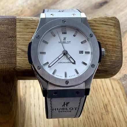 Часы Hublot