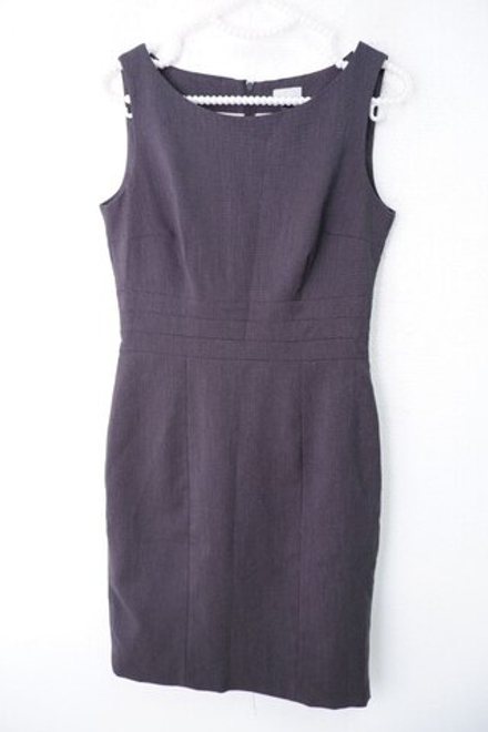 Платье-футляр H&M сдержанное 42 размер