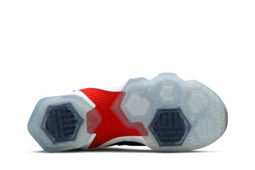 Кроссовки Nike Lebron 13