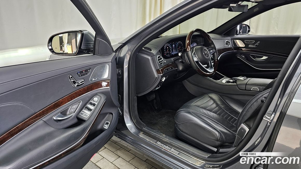 Mercedes-Benz S-Class W222 S560L 4MATIC (01.2020)