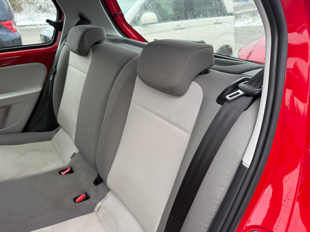 Volkswagen up!, 2013