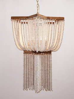 Люстра подвесная из деревянных бусинок