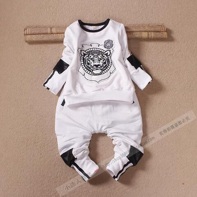 Костюм детский из брюк и толстовки с вышивкой тигра