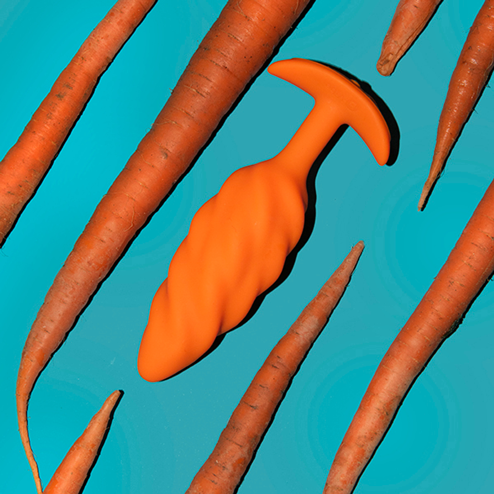 Спиральный текстурированный анальный плаг с вибрацией 13,5см b-Vibe Swirl BV-021-ORG