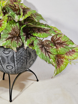 Кашпо Патио серое среднее