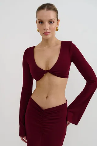 Лонгслив с рукавами клеш из вискозы цвета бордо