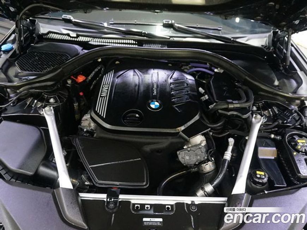 BMW 5 Series (G30) 523d xDrive M Sports (01.2021)
