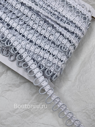 Тесьма2 с эластичными петлями белая