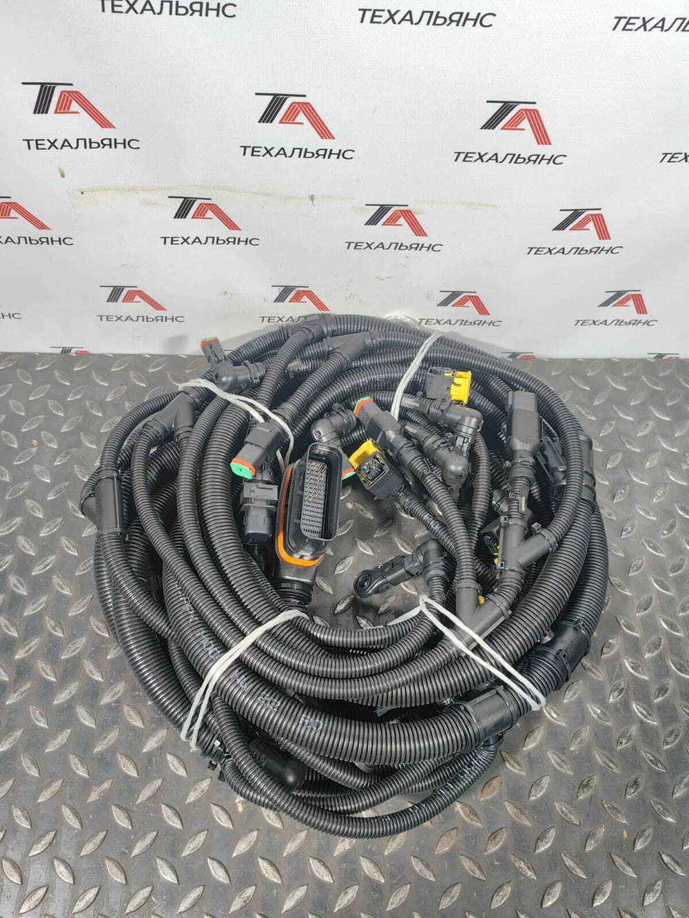 Жгут проводов 17515202