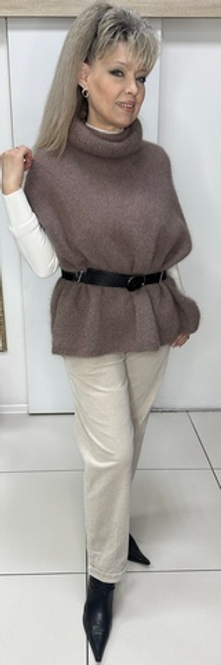 Мохеровый итальянский жилет в цвете капучино