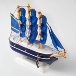 Корабль сувенирный малый «Стратфорд», борта синие с белой полосой, паруса синие, 4*16,5*16 см