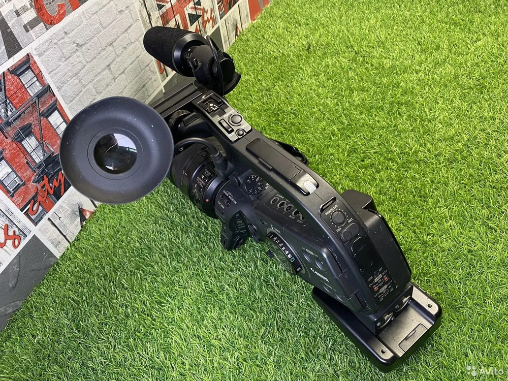 Видеокамера Canon XL H1