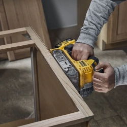 DeWalt DCW220N-XJ аккумуляторная ленточная шлифовальная машина (без АКБ и ЗУ)