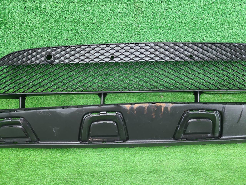 Решетка перед. бампера Mercedes GLC X253 15-19 AMG