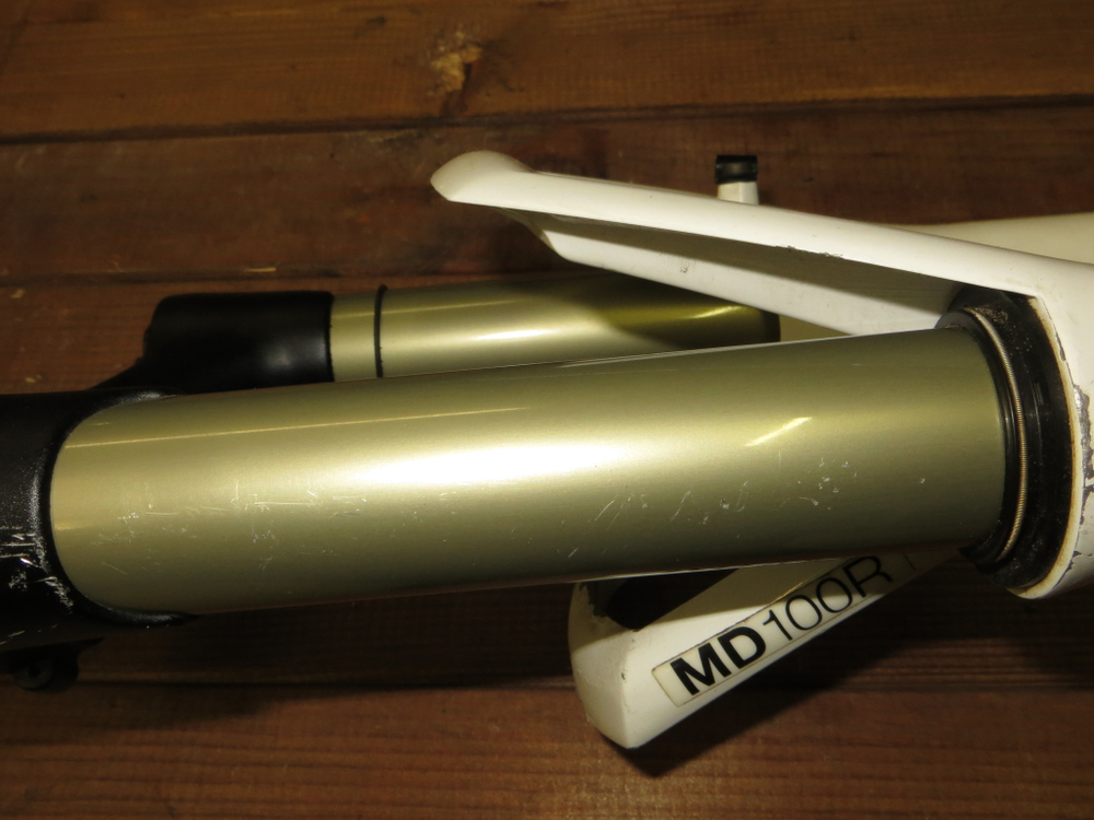 Вилка Magura MD100R