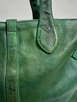 Женская премиальная изумрудно-зеленая сумка из натуральной кожи "Венеция"