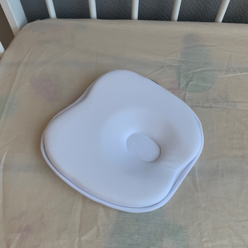 17 Подушка анатомическая "memory foam" (кровать/коляска) 17/2 белый