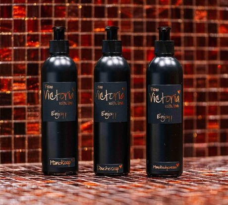 Гель для душа Victoria with Love
