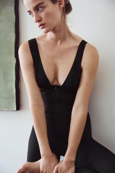 ZARA КОМБИНЕЗОН НА БРЕТЕЛЯХ С ПОЛИАМИДОМ И МОЛНИЕЙ, ЧЕРНЫЙ