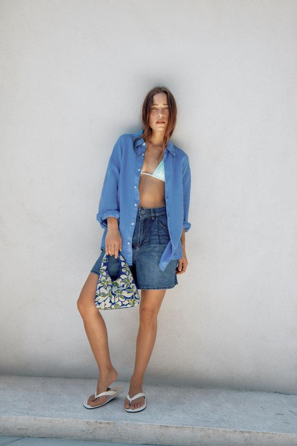 ZARA ДЖИНСОВЫЕ ШОРТЫ С ВЫСОКОЙ ПОСАДКОЙ, СИНИЙ