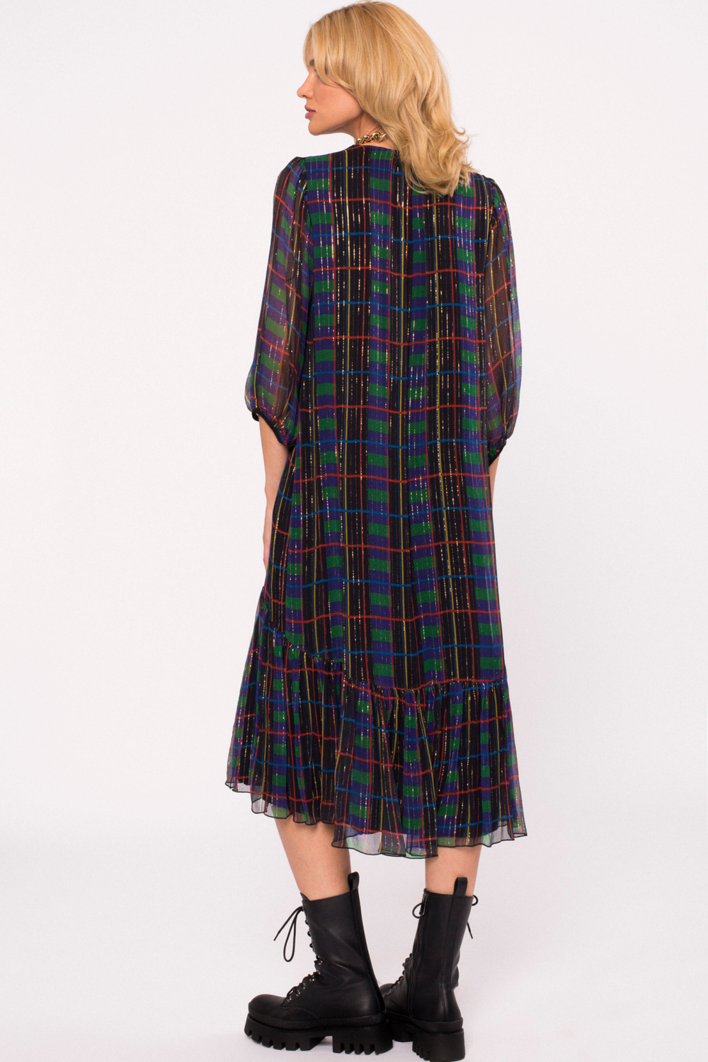 Шелковое платье с золотой нитью