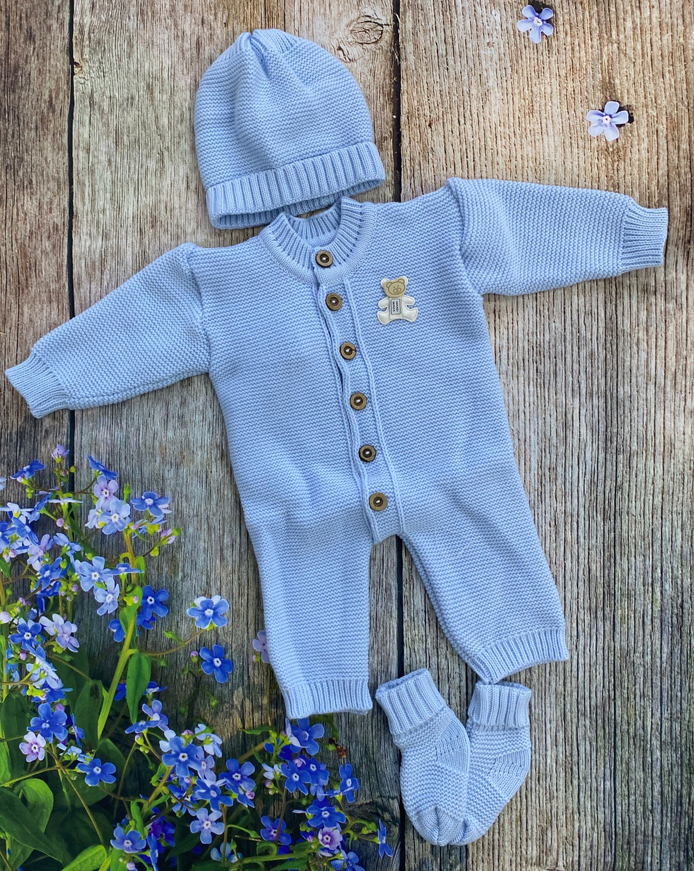 Вязаный комплект на выписку 3 предмета "Мишка" (комбинезон, шапочка, пинетки) (Цвет: Серый)