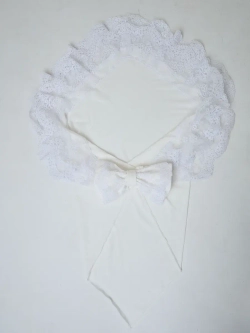 Кружевной уголок и бант на выписку