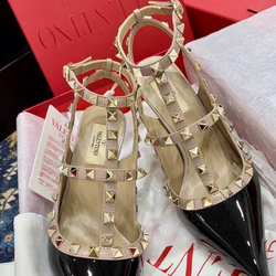 Туфли Valentino Garavani Rockstud