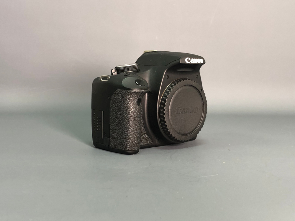 Canon EOS 500D 4.850 кадров