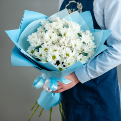 Букет из белой хризантемы размер S