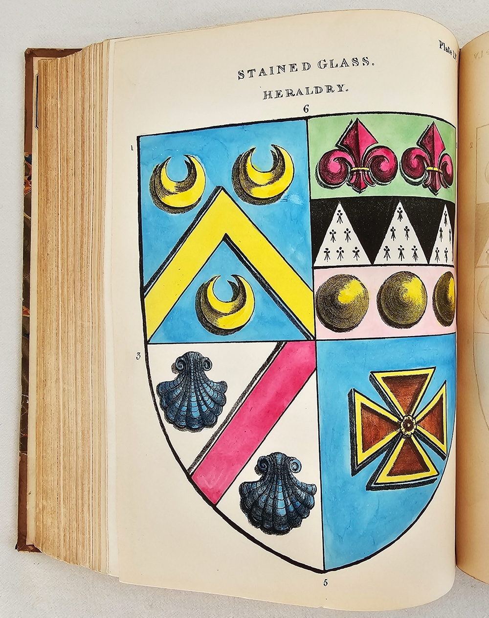 "The decorative painters and glaziers guide; containing the most approved methods of imitating oak, mahogany, maple, rose, cedar, coral, and every other kind of fancy wood". Whittock, N.. 1841г. - антикварная книга